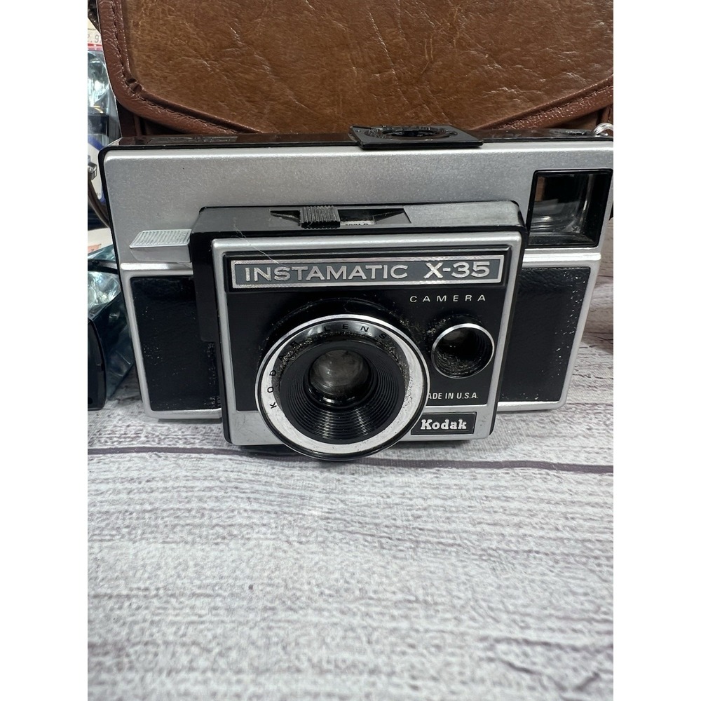 Kodak Instamatic X-35 Black Silver Film Camera With Case Film And Magic Cubes - Picture 3 of 13